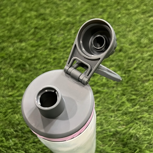 Adidas Water Bottle - Chug - Picture 5 of 9